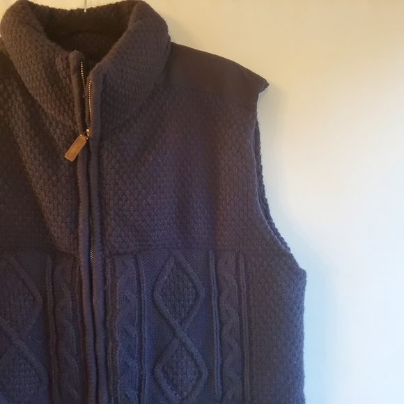 ANAPO MEN'S NAVY BLUE VEST SIZE LARGE UNDERARM TO UNDERARM 46" TOTAL LENGTH 28" - Picture 2 of 8